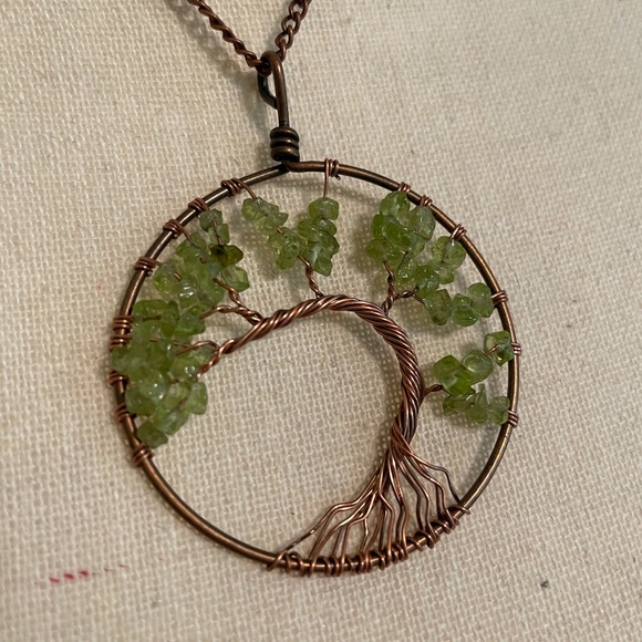 Peridot tree of life wire wrapped necklace - Picture 6 of 6